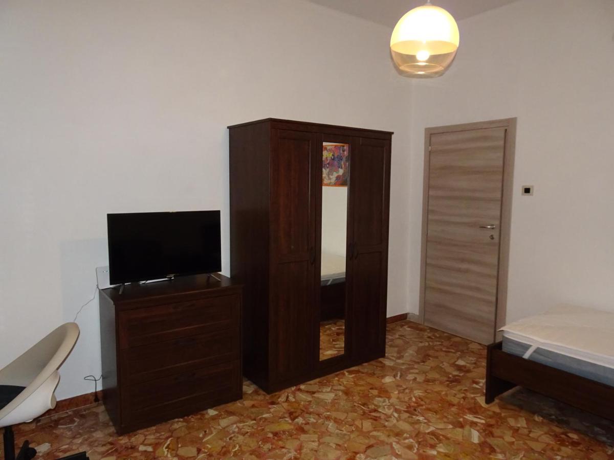 Ferienwohnung Trilocale Alla Lunetta Bologna Exterior foto